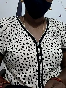 Snapshot of Tamil_Meera12 chatting on October 2025 11:34:02 AM Tamil Meera12 online show from October 2025 11:34:02 AM