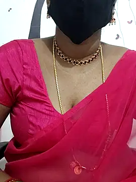 Snapshot of Tamil_Meera12 chatting on October 2025 06:26:01 AM Tamil Meera12 online show from October 2025 06:26:01 AM