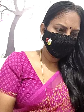 Snapshot of Tamil_Meera12 chatting on May 2026 03:22:01 AM Tamil Meera12 online show from May 2026 03:22:01 AM