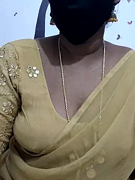 Snapshot of Tamil_Meera12 chatting on September 2025 06:30:01 AM Tamil Meera12 online show from September 2025 06:30:01 AM