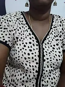 Snapshot of Tamil_Meera12 chatting on September 2025 07:15:02 AM Tamil Meera12 online show from September 2025 07:15:02 AM