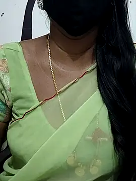 Snapshot of Tamil_Meera12 chatting on September 2025 06:41:02 PM Tamil Meera12 online show from September 2025 06:41:02 PM