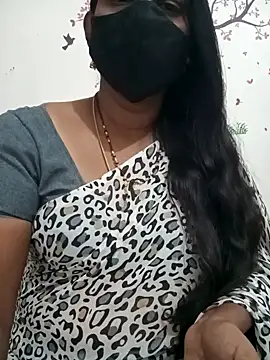 Snapshot of Tamil_Meera12 chatting on February 2025 05:35:01 PM Tamil Meera12 online show from February 2025 05:35:01 PM