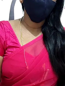 Snapshot of Tamil_Meera12 chatting on September 2025 06:28:02 AM Tamil Meera12 online show from September 2025 06:28:02 AM