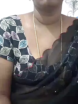 Snapshot of Tamil_Meera12 chatting on October 2025 06:18:02 AM Tamil Meera12 online show from October 2025 06:18:02 AM