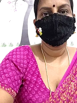 Snapshot of Tamil_Meera12 chatting on May 2026 05:19:02 PM Tamil Meera12 online show from May 2026 05:19:02 PM