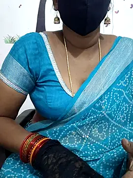 Snapshot of Tamil_Meera12 chatting on October 2025 06:58:01 AM Tamil Meera12 online show from October 2025 06:58:01 AM