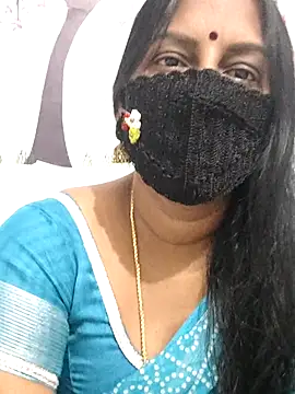 Snapshot of Tamil_Meera12 chatting on April 2026 03:11:02 AM Tamil Meera12 online show from April 2026 03:11:02 AM