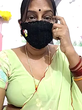 Snapshot of Tamil_Meera12 chatting on May 2026 04:39:01 PM Tamil Meera12 online show from May 2026 04:39:01 PM