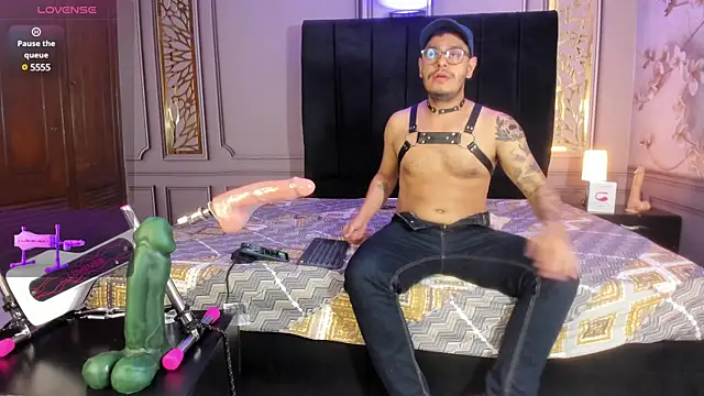 angel fetish  online show from March 2025 10:20:02 AM