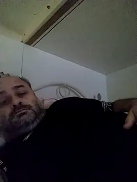 Snapshot of NAvoglia chatting on October 2025 03:03:01 PM NAvoglia online show from October 2025 03:03:01 PM