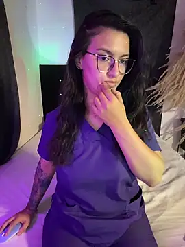 Emma Giraldo online show from March 2026 03:45:02 AM