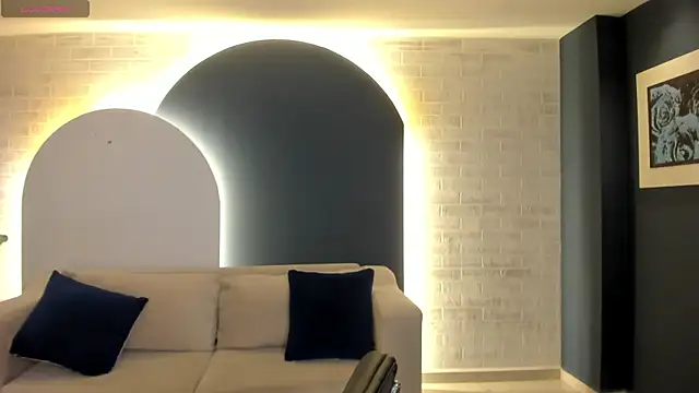 IsabellaKroft online show from March 2025 06:50:01 PM