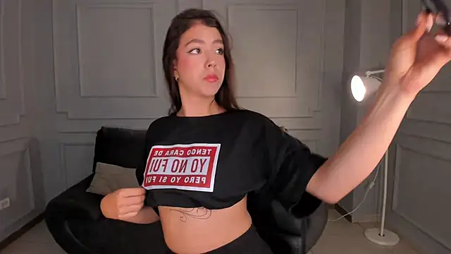 IsabellaKroft online show from March 2025 07:01:02 PM