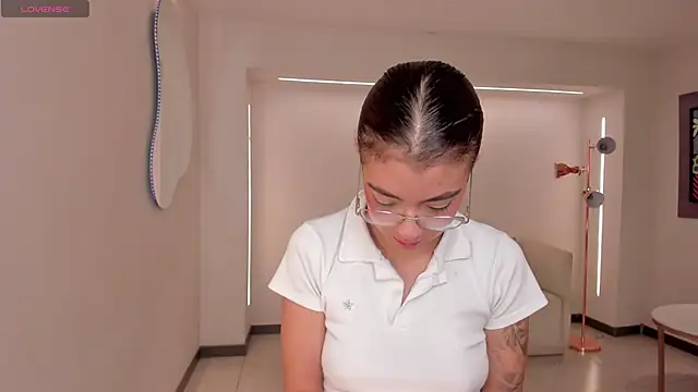 IsabellaKroft online show from October 2025 11:39:02 PM