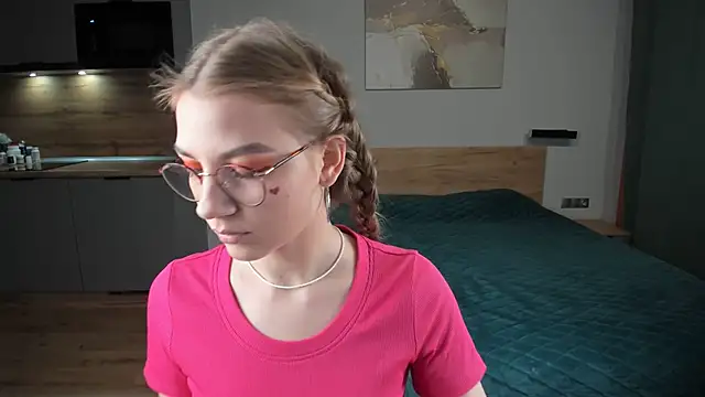 Enjoy everymoment  online show from February 2025 07:44:01 PM