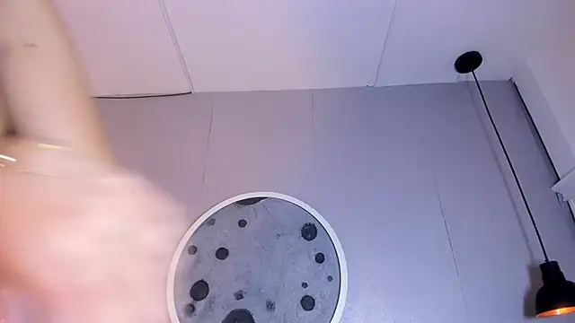 Lia Guzman online show from November 2025 02:49:01 AM