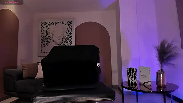 BeccaBaxter online show from February 2026 12:13:02 PM