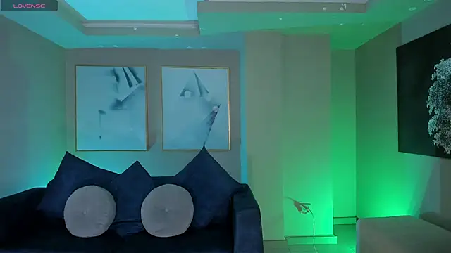 BeccaBaxter online show from November 2025 08:20:02 PM