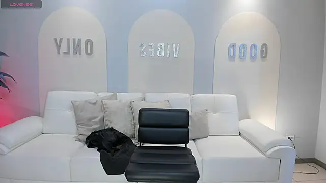 BeccaBaxter online show from March 2026 12:23:01 PM