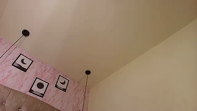 Raichell  online show from March 2026 04:02:01 PM