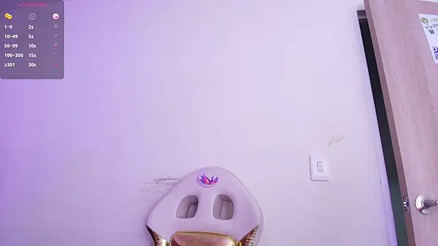 Raichell  online show from October 2025 04:24:01 AM