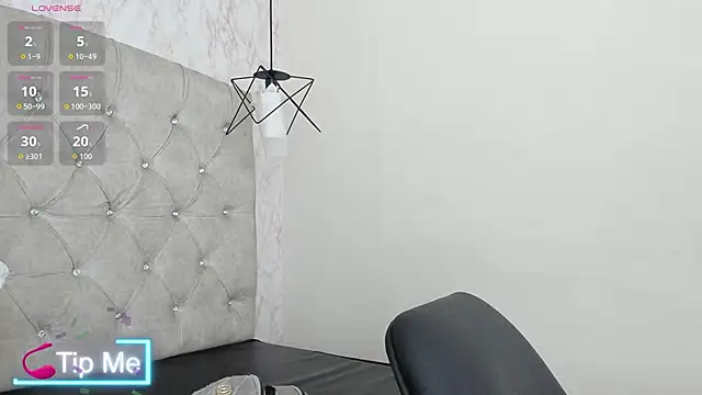 Raichell  online show from June 2026 12:14:01 PM