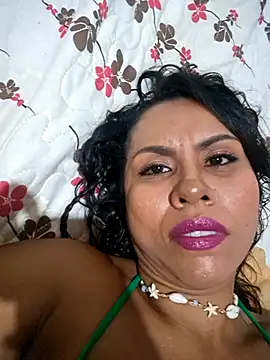 Snapshot of kyliebigboobs chatting on February 2026 06:02:01 AM kyliebigboobs online show from February 2026 06:02:01 AM