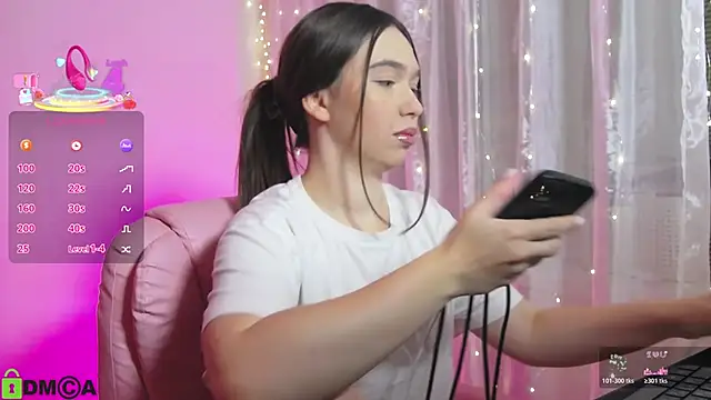 Snapshot of Arianahot777 chatting on November 2025 09:51:02 PM Arianahot777 online show from November 2025 09:51:02 PM