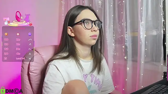 Snapshot of Arianahot777 chatting on November 2025 02:32:02 PM Arianahot777 online show from November 2025 02:32:02 PM