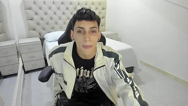 JhoanLeandro online show from January 2026 05:12:02 AM