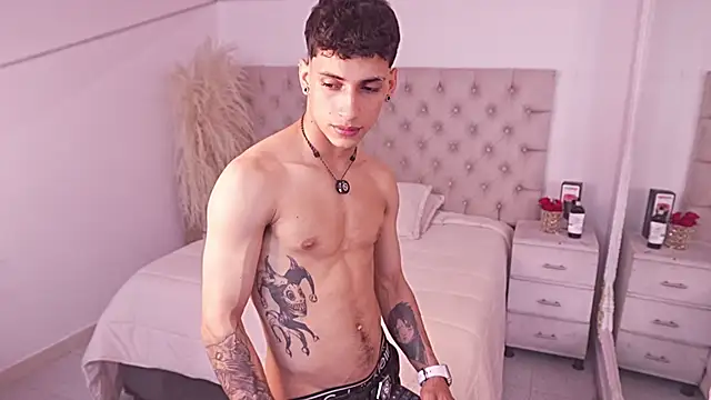 JhoanLeandro online show from April 2026 05:14:02 AM