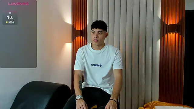 Justin mack online show from November 2025 07:03:01 PM