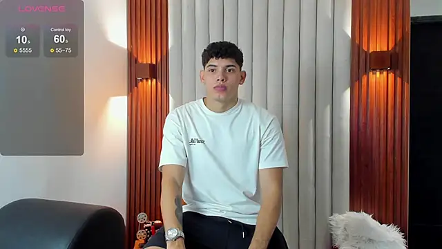 Justin mack online show from December 2025 07:24:01 PM