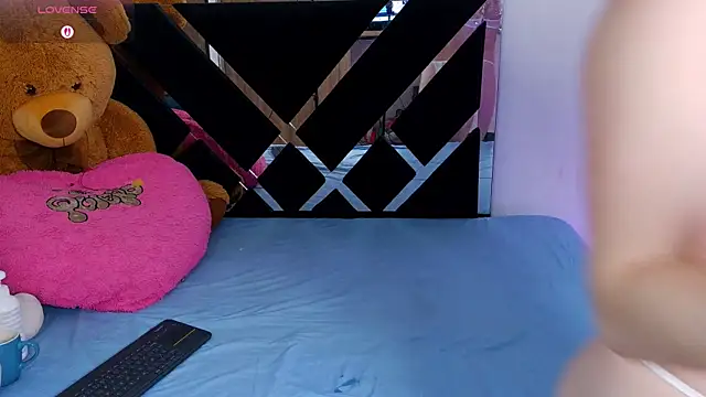 CatalinaSmith1 online show from March 2026 09:05:02 AM