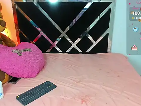 CatalinaSmith1 online show from November 2025 09:53:01 PM