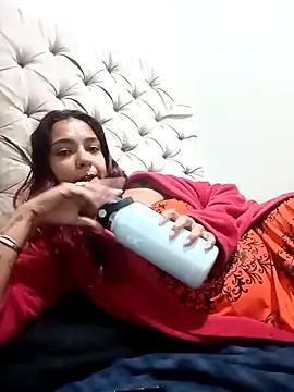 Pantaneirasexy online show from April 2026 10:49:01 PM