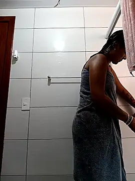 Pantaneirasexy online show from February 2026 05:41:01 PM