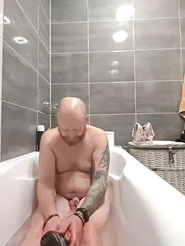 Snapshot of bouraktom6 chatting on September 2025 12:06:02 AM bouraktom6 online show from September 2025 12:06:02 AM