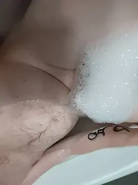 Snapshot of bouraktom6 chatting on October 2025 05:54:01 PM bouraktom6 online show from October 2025 05:54:01 PM