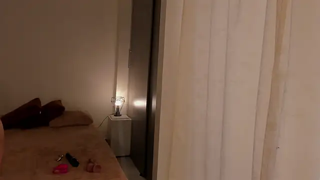 leahaltomm online show from March 2025 09:35:02 PM