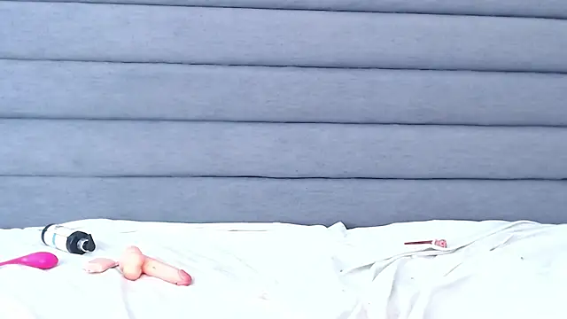 VioletMoon6 online show from February 2025 12:25:02 AM