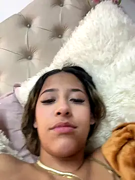 Snapshot of vicky_bass chatting on October 2025 04:14:01 AM vicky bass online show from October 2025 04:14:01 AM