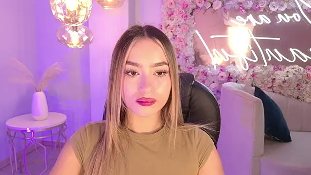 Snapshot of AmaiaHaywood chatting on October 2025 04:44:02 AM AmaiaHaywood online show from October 2025 04:44:02 AM