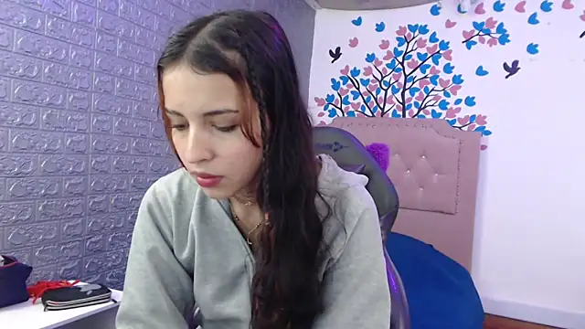 AngelaTurizo online show from November 2025 07:00:02 AM