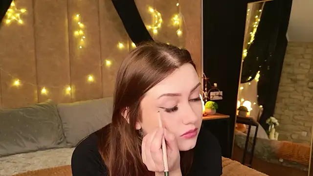 Kendra Parlow online show from February 2026 08:18:01 PM