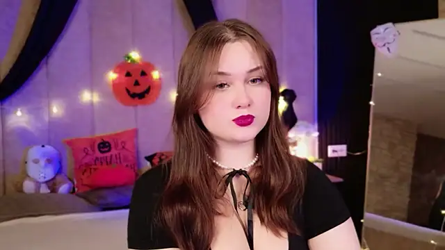 Kendra Parlow online show from October 2025 08:39:02 PM