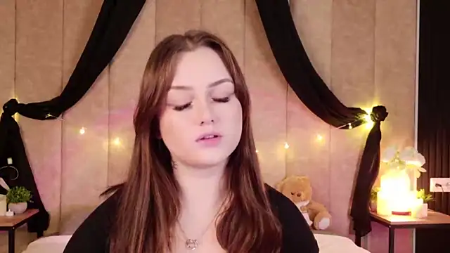 Snapshot of Kendra_Parlow chatting on October 2025 08:21:02 PM Kendra Parlow online show from October 2025 08:21:02 PM
