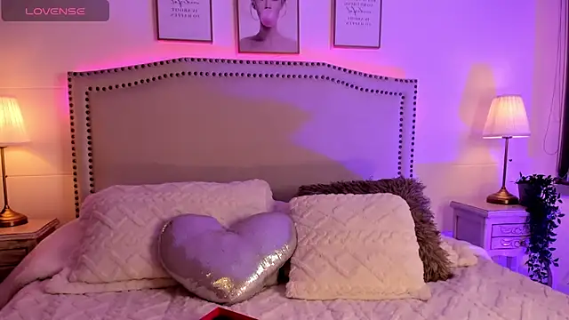 Daphne chers online show from April 2026 10:10:02 AM