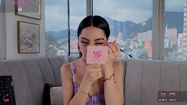 Daphne chers online show from April 2026 08:15:01 PM